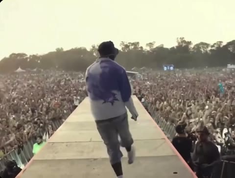 Festival stage run